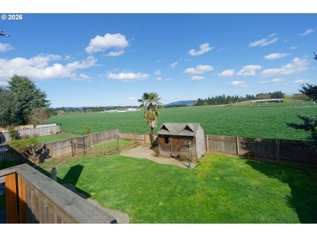 763 Se BOYSEN Ln, Dundee, OR 97115