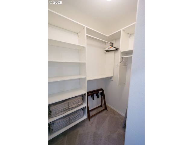 763 Se BOYSEN Ln, Dundee, OR 97115