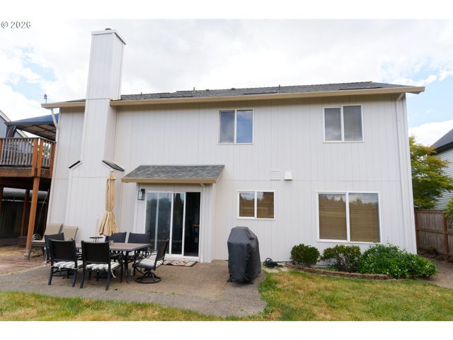 763 Se BOYSEN Ln, Dundee, OR 97115