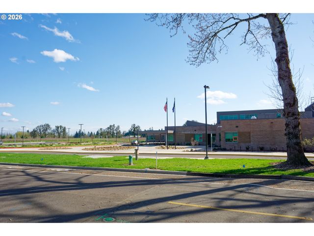 763 Se BOYSEN Ln, Dundee, OR 97115