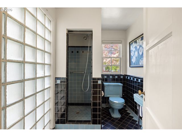 3045 Ne 32ND Pl, Portland, OR 97212