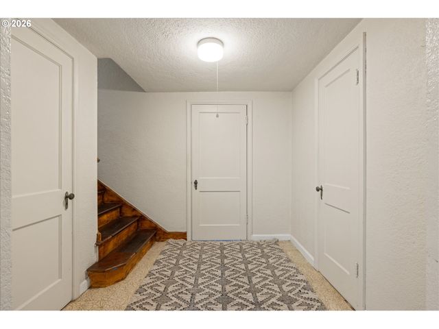 3045 Ne 32ND Pl, Portland, OR 97212