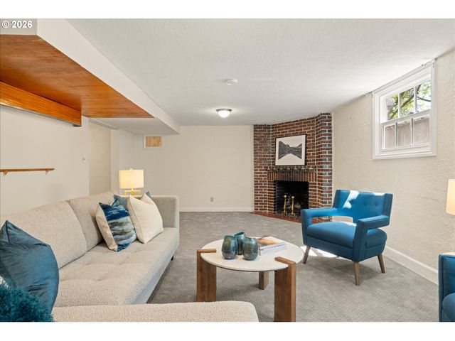3045 Ne 32ND Pl, Portland, OR 97212