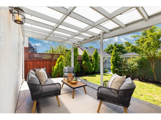 3045 Ne 32ND Pl, Portland, OR 97212