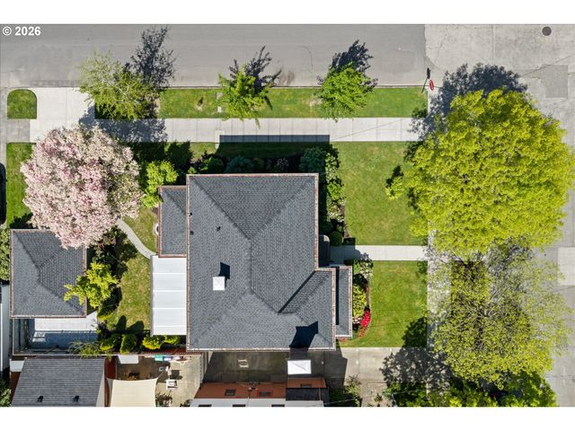3045 Ne 32ND Pl, Portland, OR 97212
