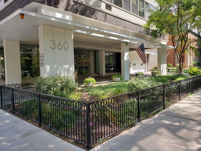 360 W Wellington Avenue 14D, Chicago, IL 60657