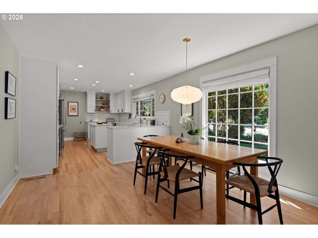 8795 Sw BIRCHWOOD Rd, Portland, OR 97225