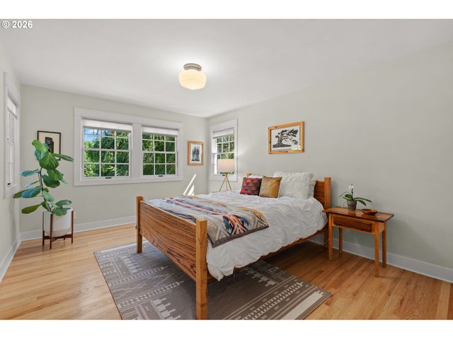8795 Sw BIRCHWOOD Rd, Portland, OR 97225