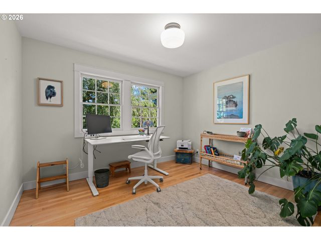 8795 Sw BIRCHWOOD Rd, Portland, OR 97225