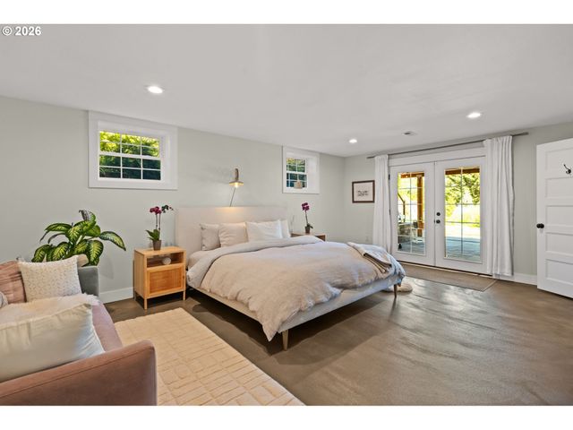 8795 Sw BIRCHWOOD Rd, Portland, OR 97225