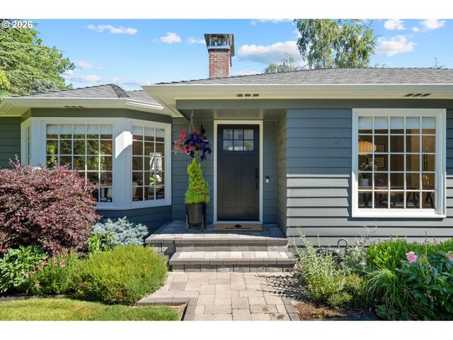 8795 Sw BIRCHWOOD Rd, Portland, OR 97225