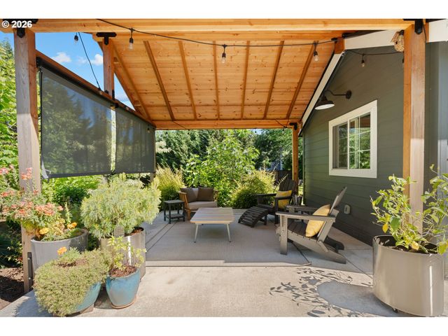 8795 Sw BIRCHWOOD Rd, Portland, OR 97225