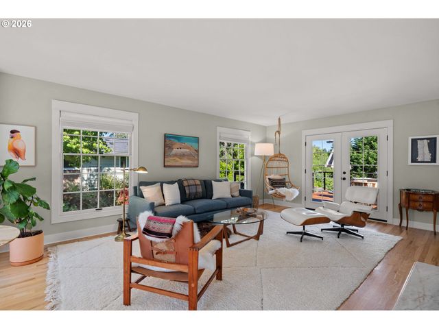 8795 Sw BIRCHWOOD Rd, Portland, OR 97225