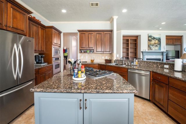 115 Lake Sterling Gate Drive, Spring, TX 77379