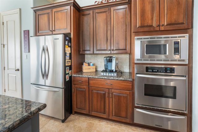 115 Lake Sterling Gate Drive, Spring, TX 77379