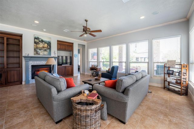 115 Lake Sterling Gate Drive, Spring, TX 77379