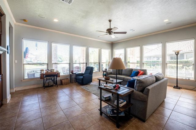 115 Lake Sterling Gate Drive, Spring, TX 77379