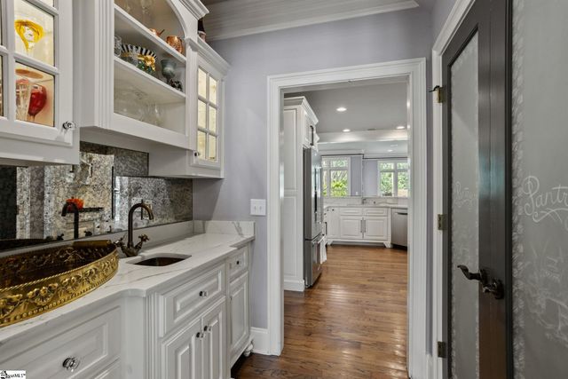 103 Norman Place, Greenville, SC 29615