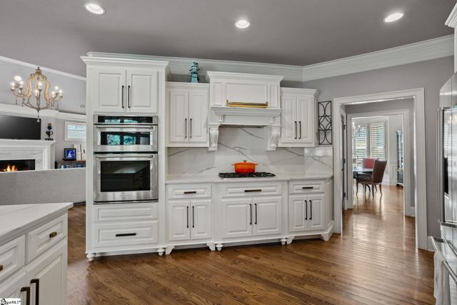 103 Norman Place, Greenville, SC 29615