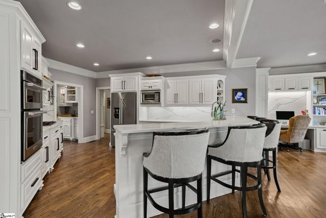 103 Norman Place, Greenville, SC 29615