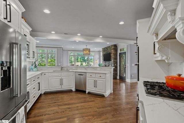 103 Norman Place, Greenville, SC 29615