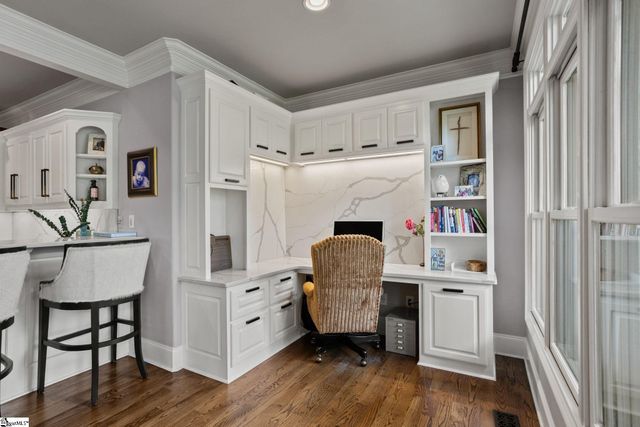 103 Norman Place, Greenville, SC 29615
