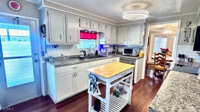 14667 Paul Revere LOOP, North Fort Myers, FL 33917