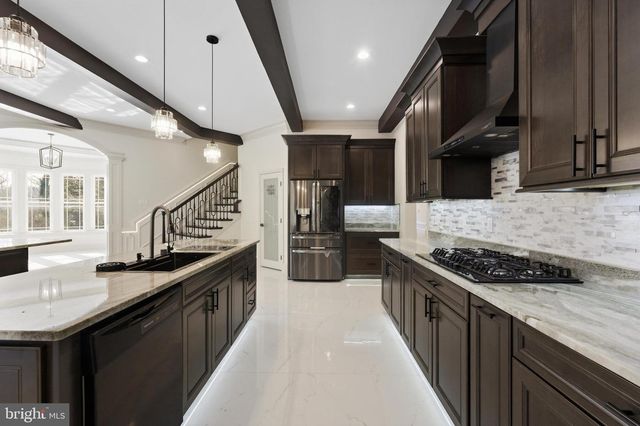 7301 CALVERT ST, Annandale, VA 22003