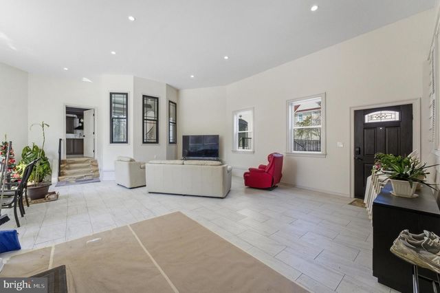 7301 CALVERT ST, Annandale, VA 22003