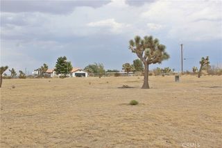 111 La Mirada Road, Phelan, CA 92371