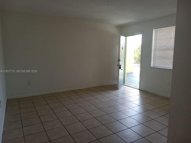 1975 NE 135th Street 3C, North Miami, FL 33181
