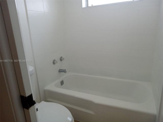 1975 NE 135th Street 3C, North Miami, FL 33181