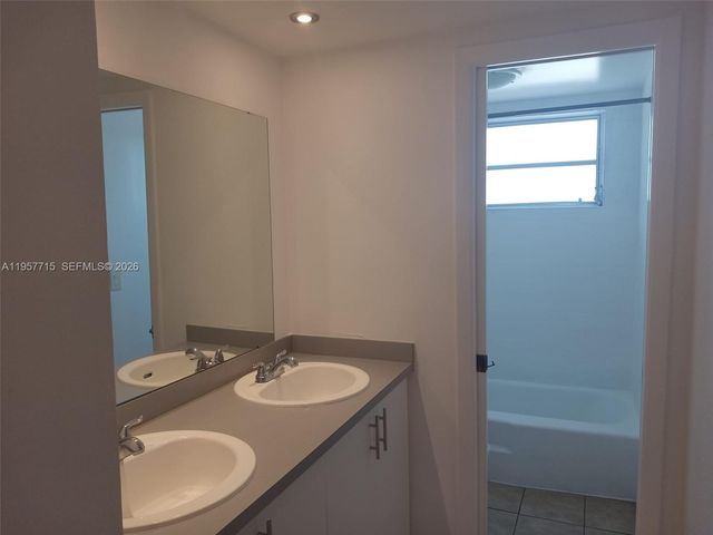 1975 NE 135th Street 3C, North Miami, FL 33181