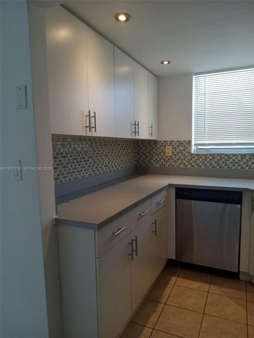 1975 NE 135th Street 3C, North Miami, FL 33181