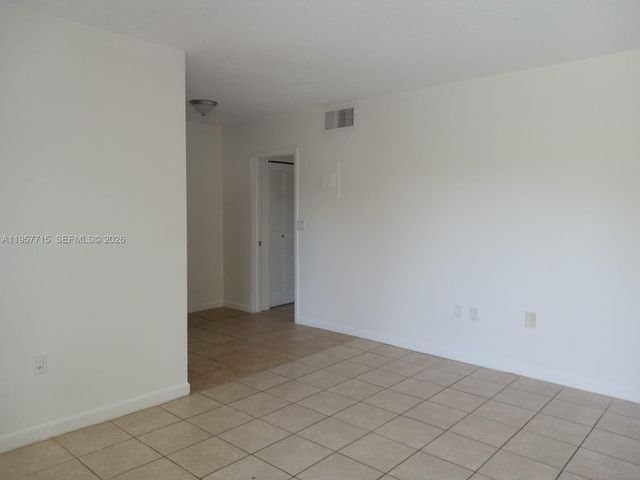 1975 NE 135th Street 3C, North Miami, FL 33181