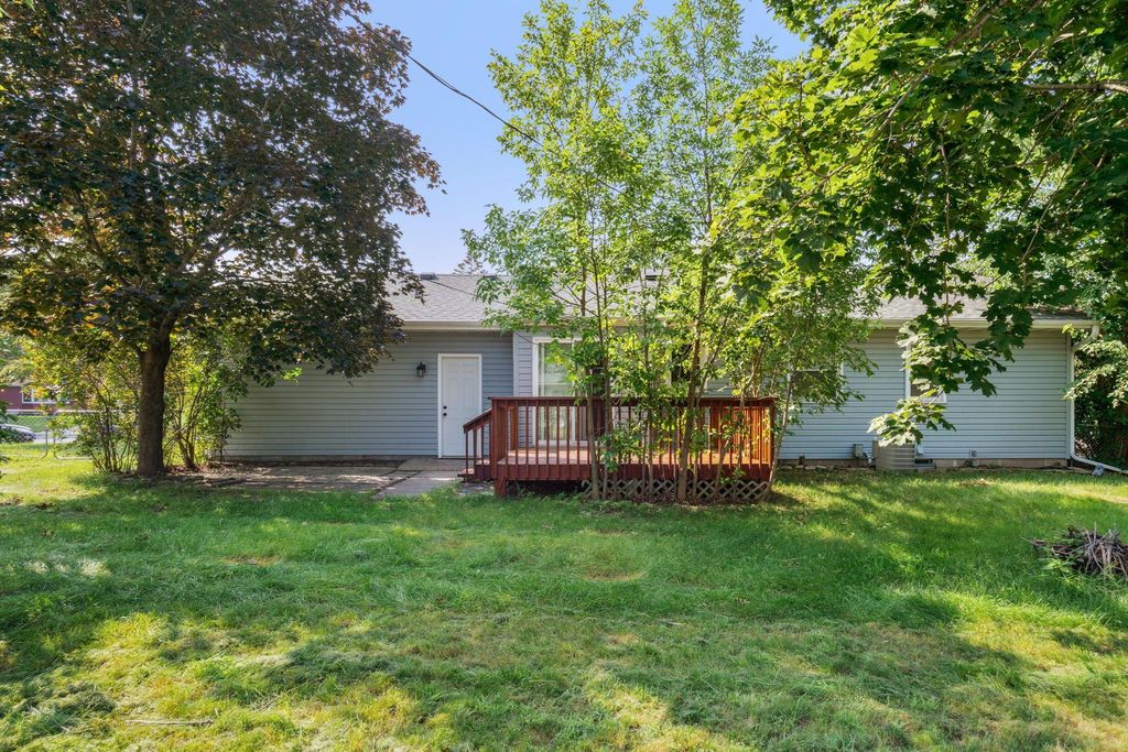 10439 University Circle NE, Blaine, MN 55434 — photo 4