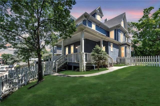 2745 Holmes Street, Kansas City, MO 64109