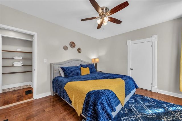 2745 Holmes Street, Kansas City, MO 64109