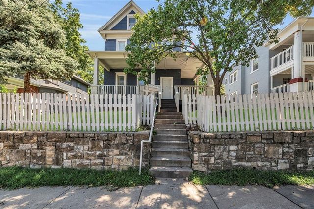 2745 Holmes Street, Kansas City, MO 64109
