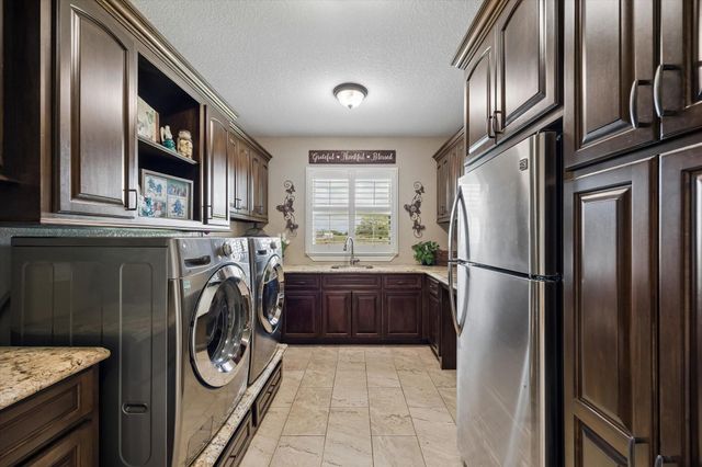 17703 Cedar Hill Drive, Rosharon, TX 77583