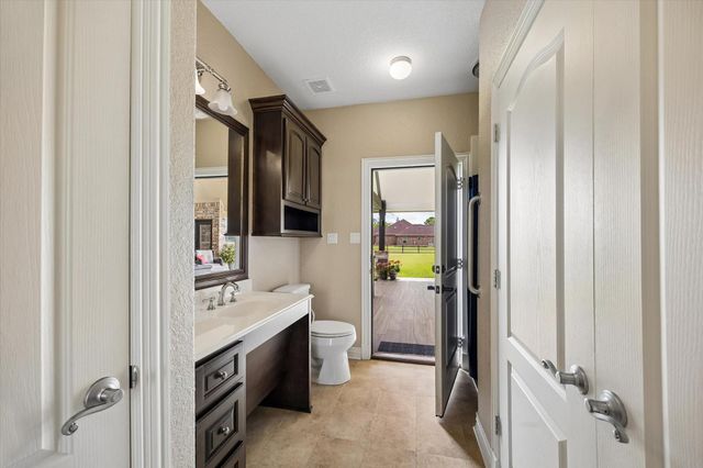 17703 Cedar Hill Drive, Rosharon, TX 77583
