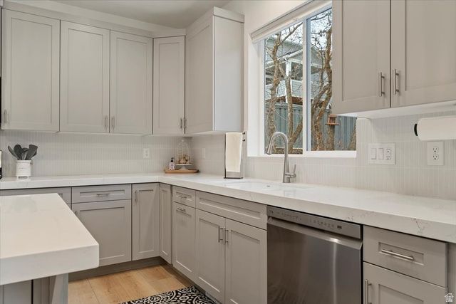 365 S MOUNTAIN RD, Fruit Heights, UT 84037