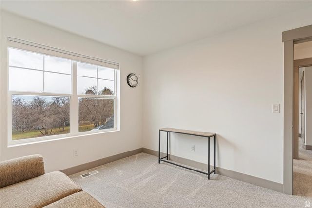 365 S MOUNTAIN RD, Fruit Heights, UT 84037