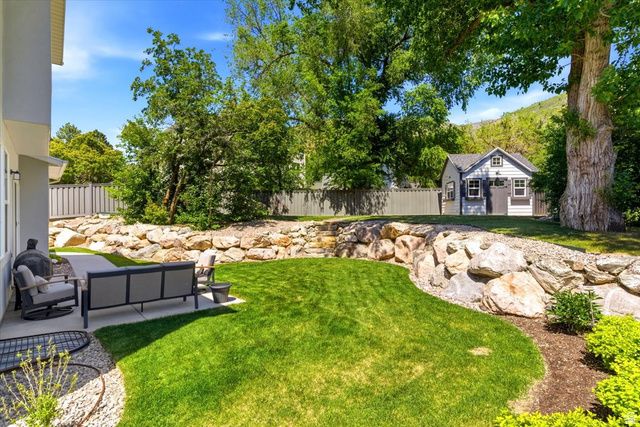 365 S MOUNTAIN RD, Fruit Heights, UT 84037