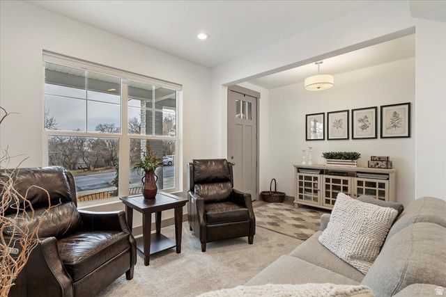 365 S MOUNTAIN RD, Fruit Heights, UT 84037