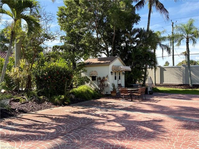 4596 Southern Breeze DR, Naples, FL 34114