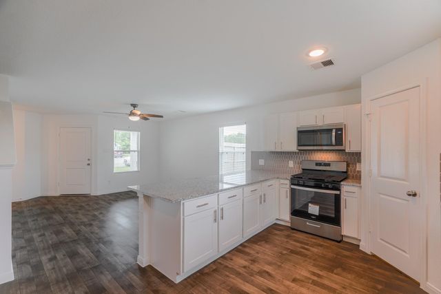 177 Road 5138, Cleveland, TX 77327