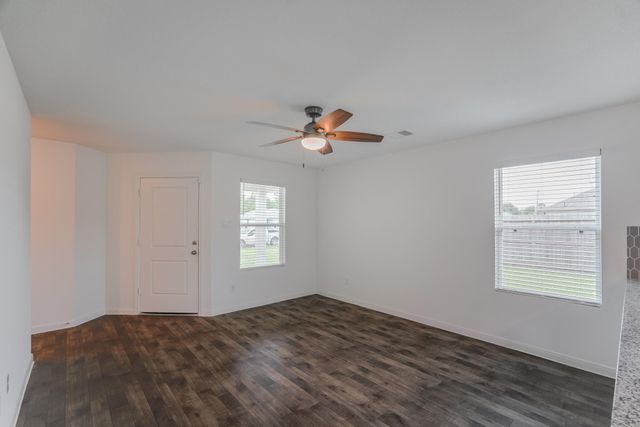 177 Road 5138, Cleveland, TX 77327