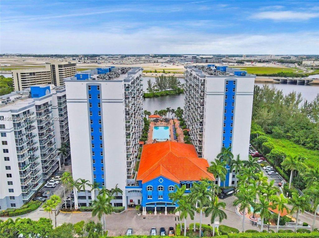 5091 NW 7th Street 906, Miami, FL 33126