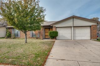 2706 S Fielder, Arlington, TX 76015
